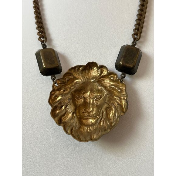 VTG Gold-Tone Lion Pendant Necklace Clear Faceted Crystal Accents Chunky Chain - Picture 6 of 11